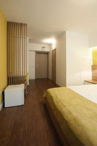 Отель Hotel Ceramica Яссы Улучшенный двухместный номер с 1 кроватью или 2 отдельными кроватями-11