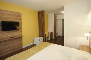 Отель Hotel Ceramica Яссы Улучшенный двухместный номер с 1 кроватью или 2 отдельными кроватями-18